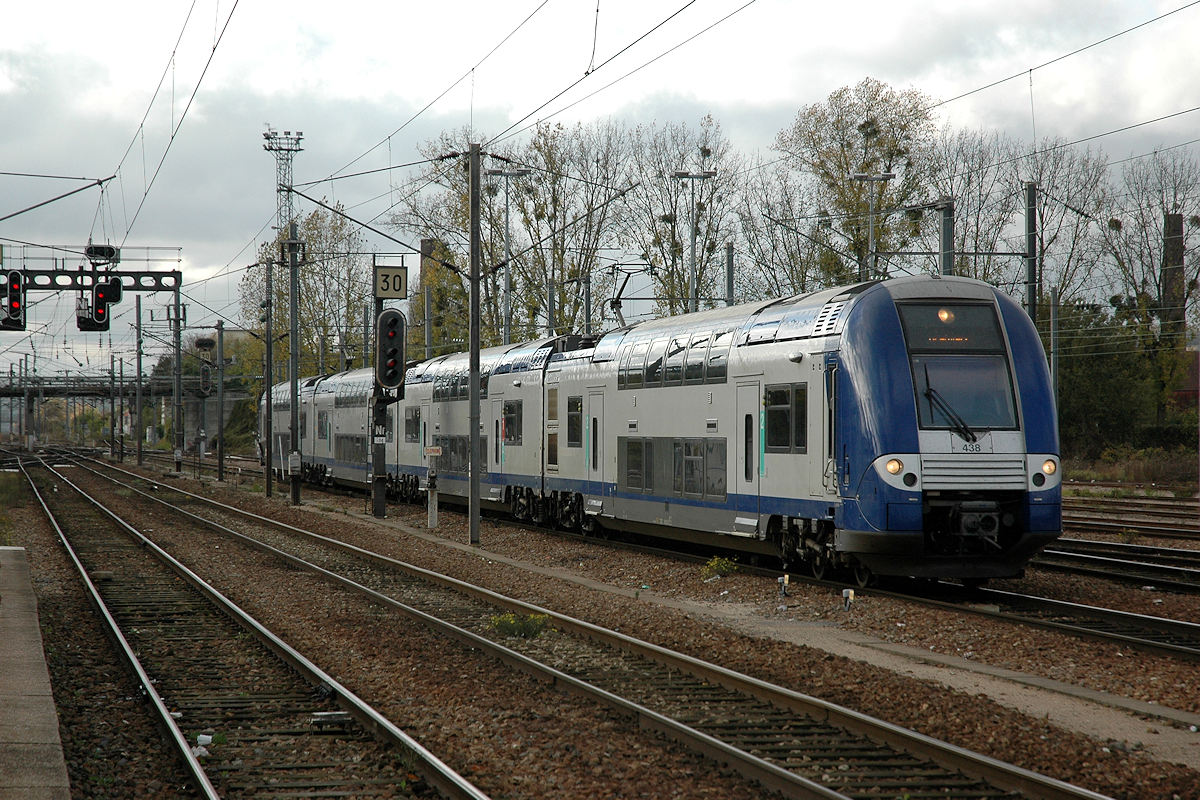 Z 26575/Z 26576 438 PICARDIE