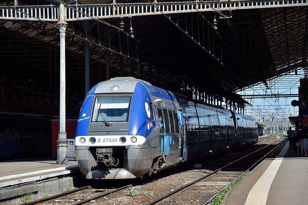 Z 27528/Z 27527 HAUTE-NORMANDIE + Z 27594/Z 27593 MIDI-PYRÉNÉES