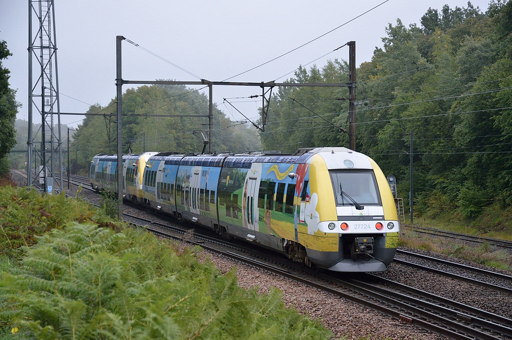 Z 27724/Z 27723 CHAMPAGNE-ARDENNE “ ÉPERNAY CAPITALE DU CHAMPAGNE ” + Z 27707/Z 27708 CHAMPAGNE-ARDENNE “ ARDENNE VOYAGER ENCHANTER ”