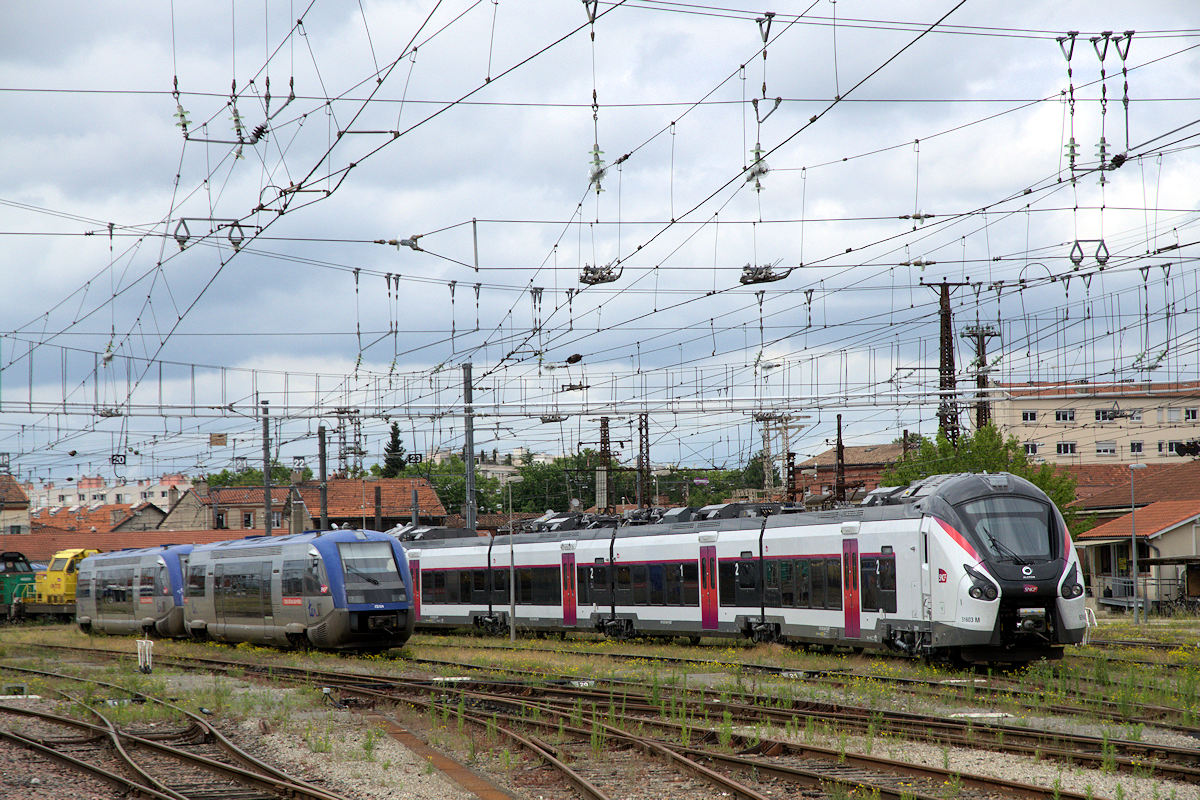 X 73724 MIDI-PYRÉNÉES • Z 51603 / Z 51604 M INTERCITÉS