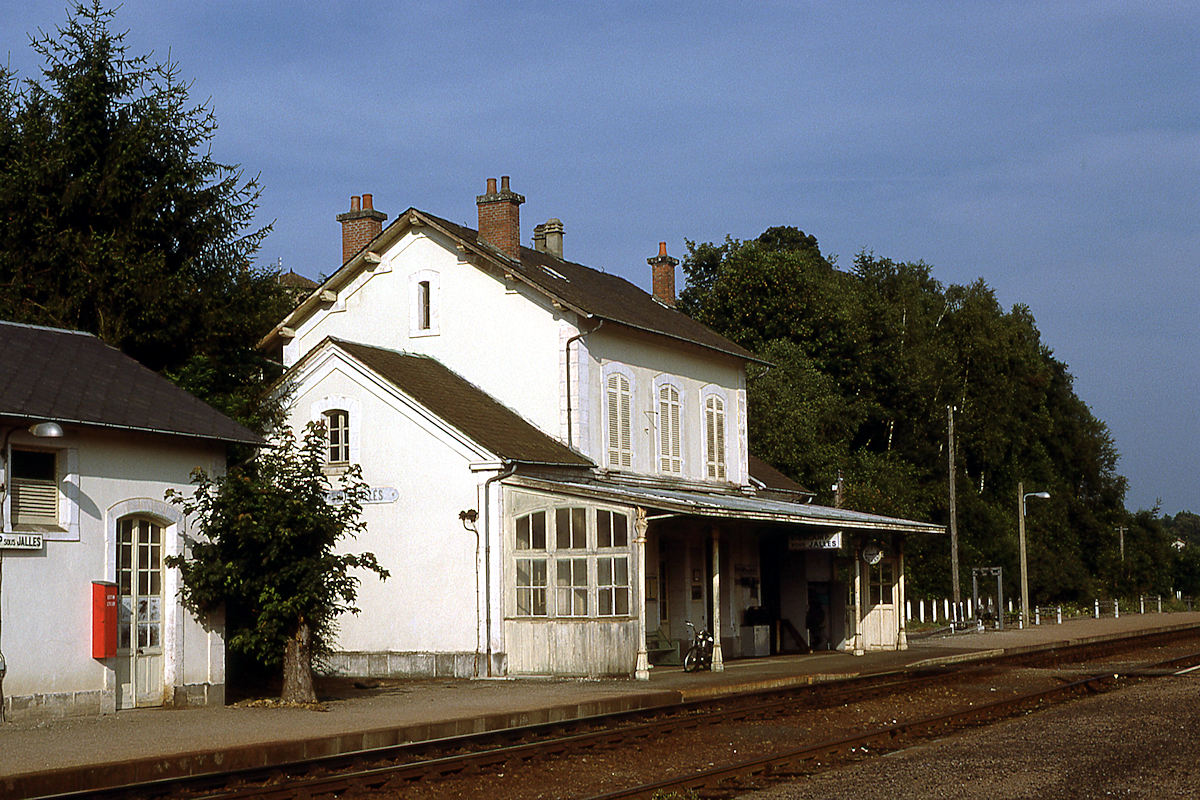 VIESCAMP-SOUS-JALLÈS - BÂTIMENT VOYAGEURS