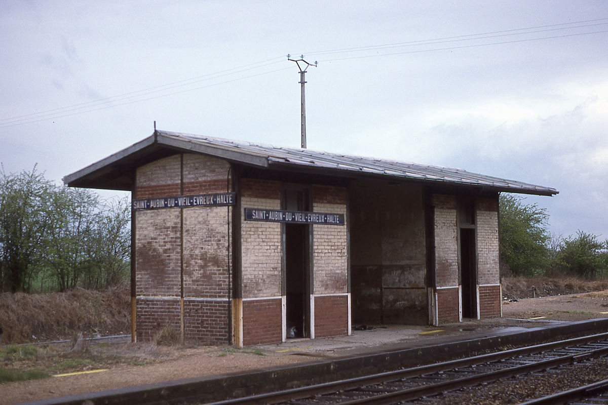 ANCIEN ABRI VOYAGEURS DE LA HALTE DE SAINT-AUBIN-DU-VIEIL-ÉVREUX