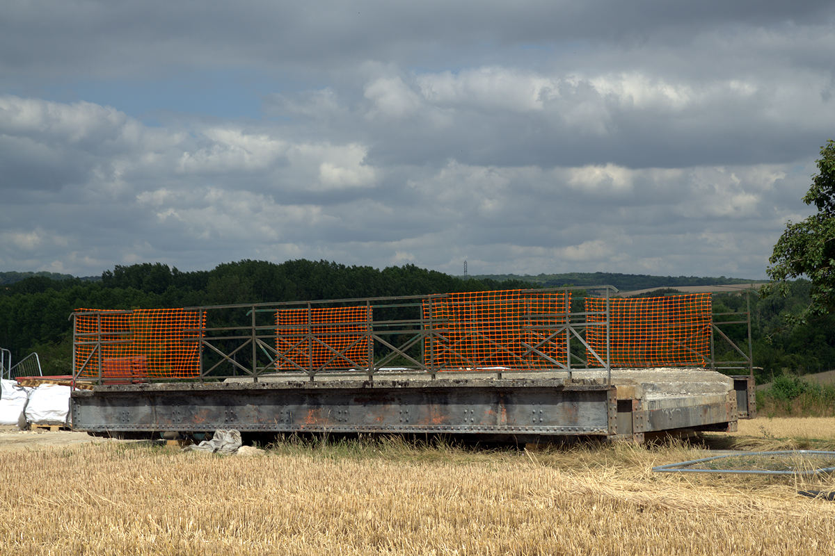 ANCIEN TABLIER DU PONT DU CHEMIN RURAL DE CHALMAISON À MONTRAMÉ