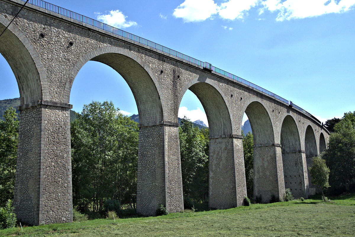 VIADUC DES FAURIES (185 M)