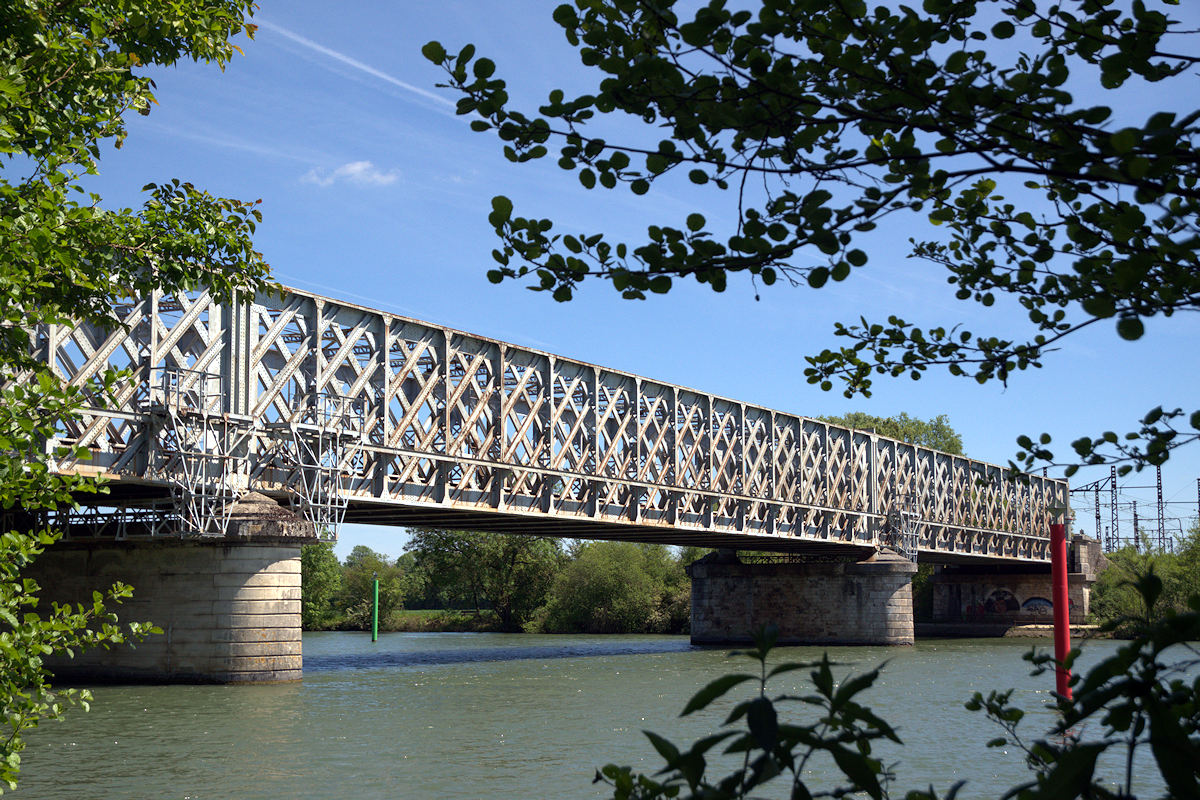 PONT DE MONTEREAU SUR LA SEINE