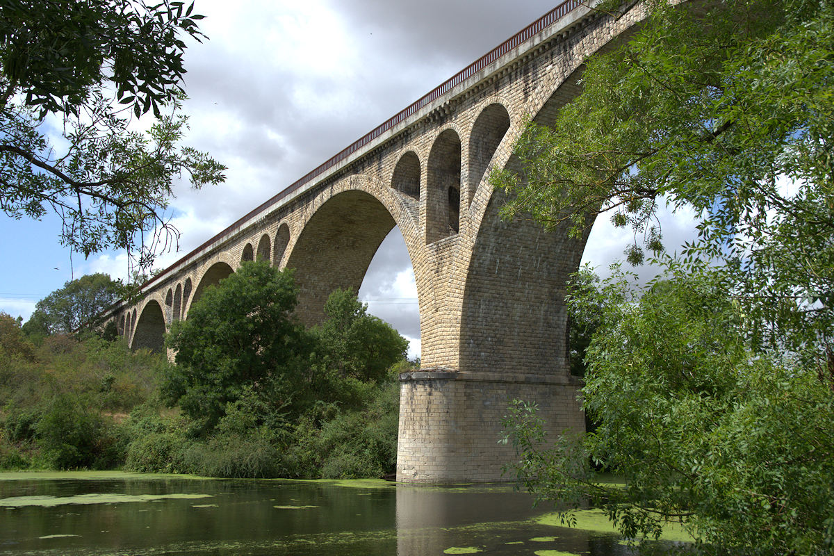 VIADUC SUR LE CHER (524 M)