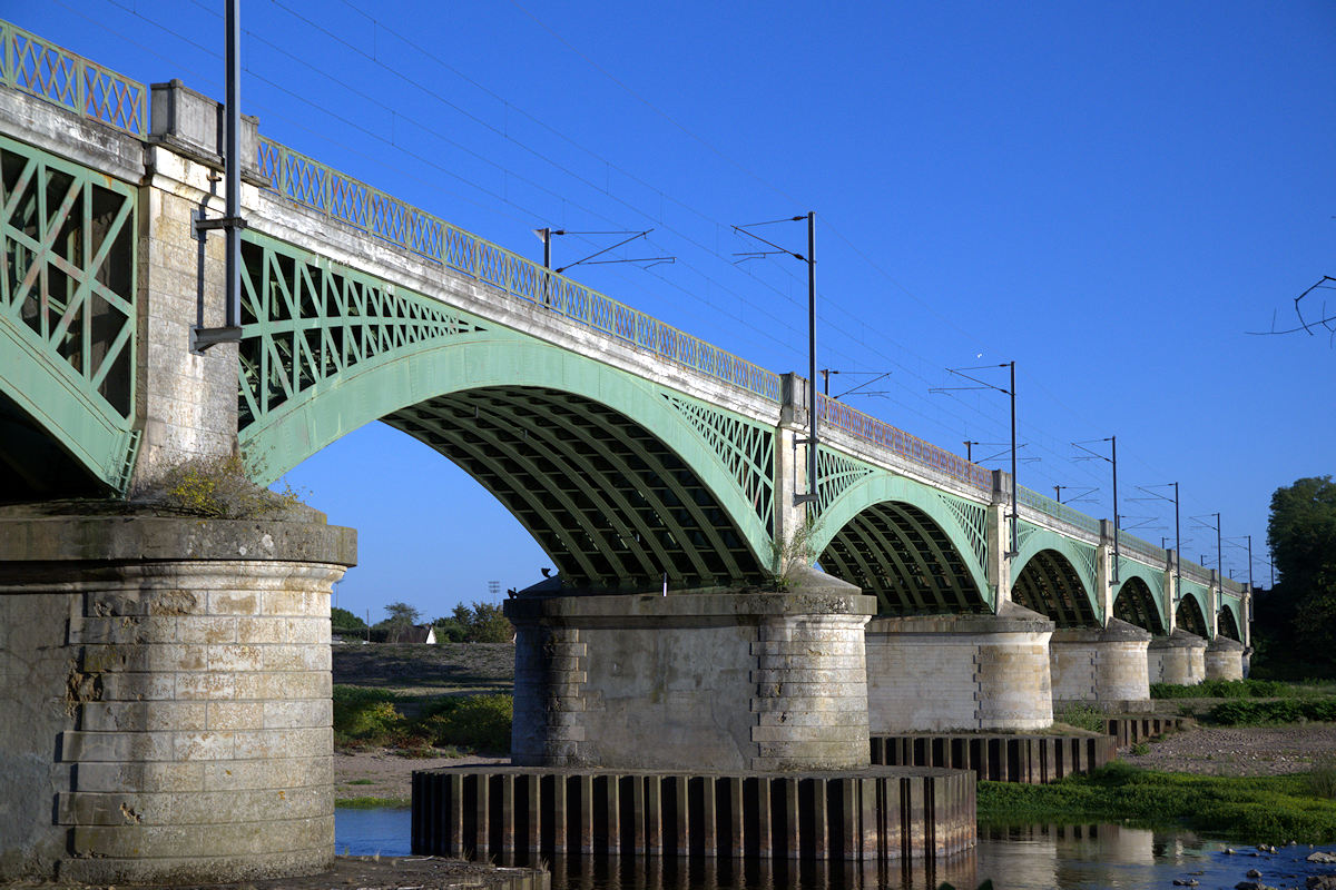 VIADUC DE NEVERS SUR LA LOIRE