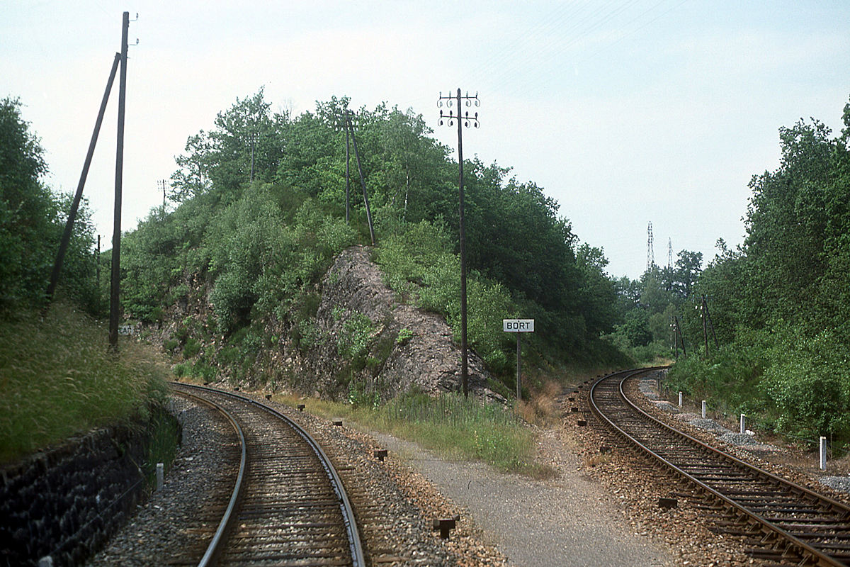 BIFURCATION SAINT-DENIS-PRÈS-MARTEL - nBORT-LES-ORGUES