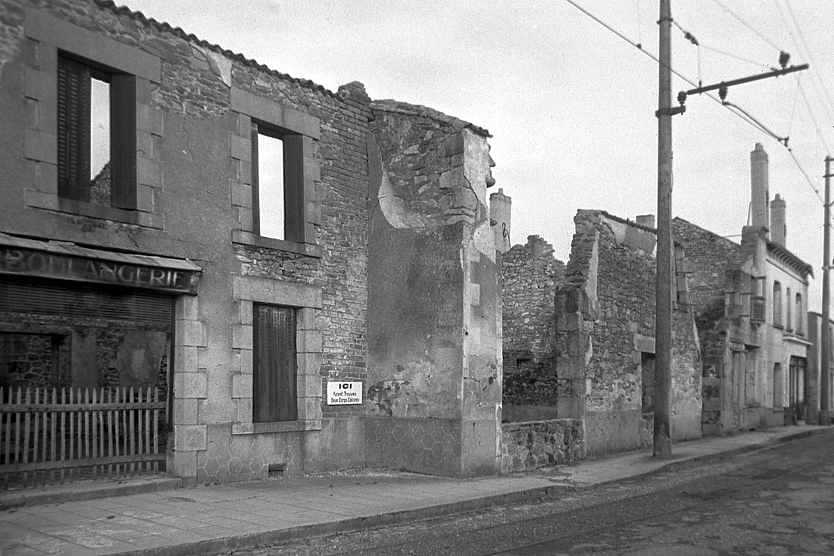 EYMOUTIERS • BÂTIMENT VOYAGEURS DES CHEMINS DE FER DÉPARTEMENTAUX DE LA HAUTE-VIENNE (CDHV)